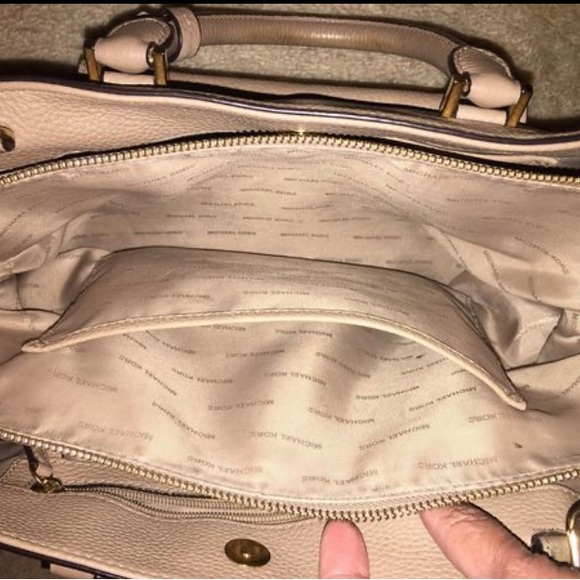 Michael Kors handbag with matching Crossbody strap - Picture 6 of 16